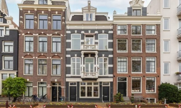THE HOUSEHUNTER: A DUTCH ROW HOUSE.